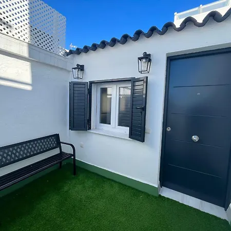 Hidden Gem Penthouse El Meson アパート *