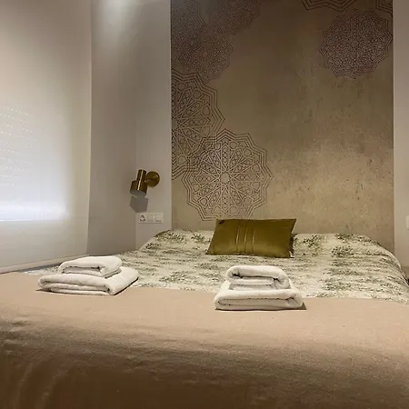 Hidden Gem Penthouse El Meson アパート *