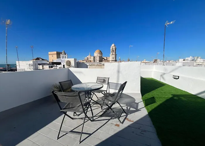 Hidden Gem Penthouse El Meson Apartment *